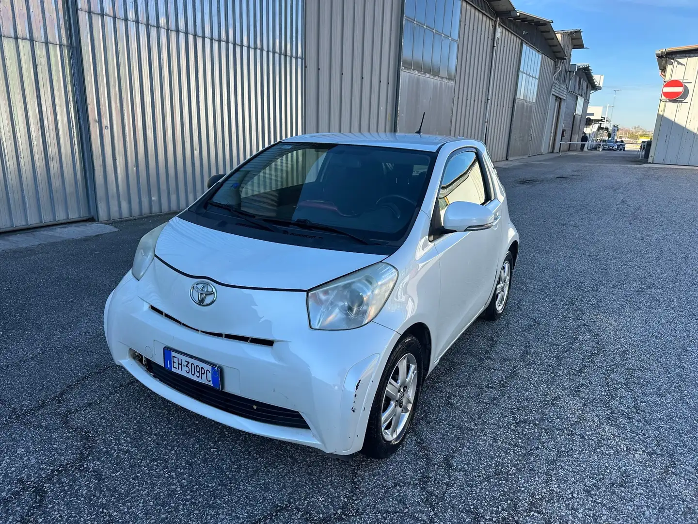 Toyota iQ iQ 1.0 CVT High km veri Bianco - 1