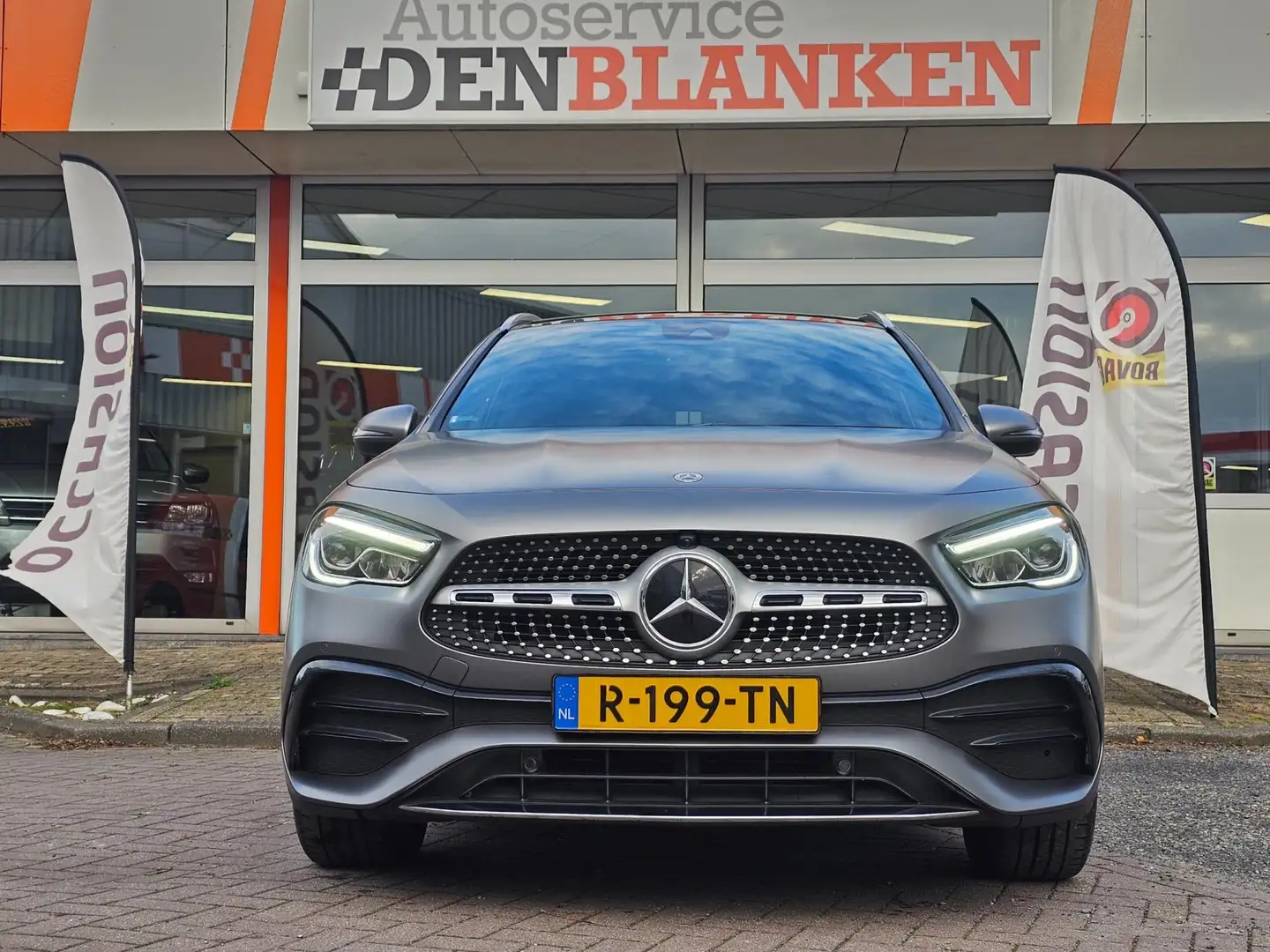 Mercedes-Benz GLA 200 AMG Designo BJ.2022 / Panodak / Navi / Camera / Ha Grijs - 2