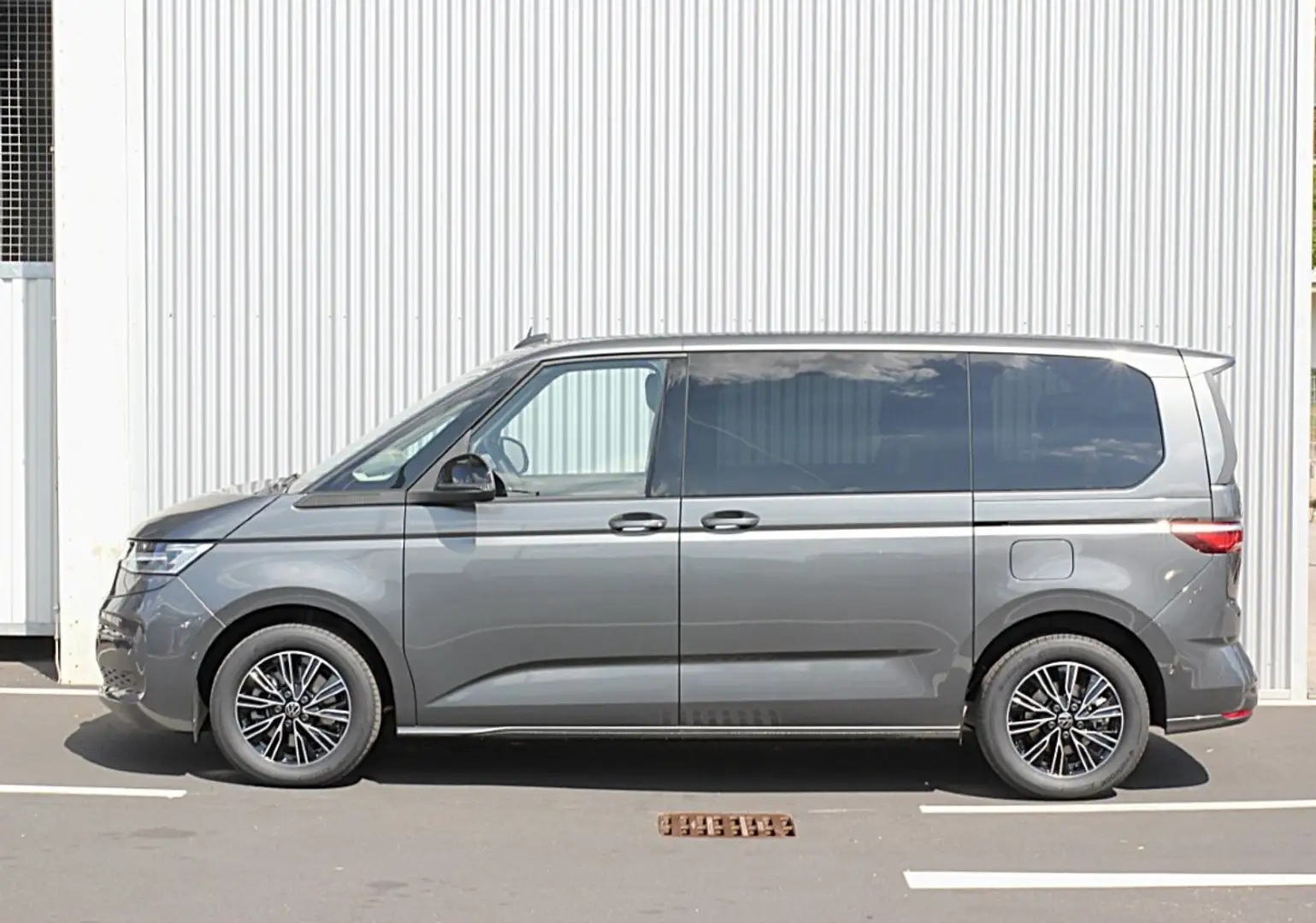 Volkswagen T7 Multivan VW T7 Multivan Business eHybrid 180 kW 4MOTION Gris - 2