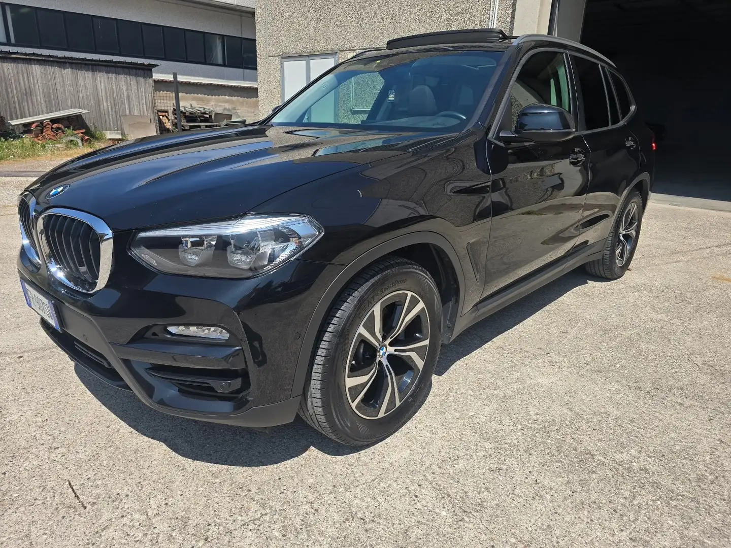 BMW X3 2.0 x drive Luxury 190 cv Nero - 1