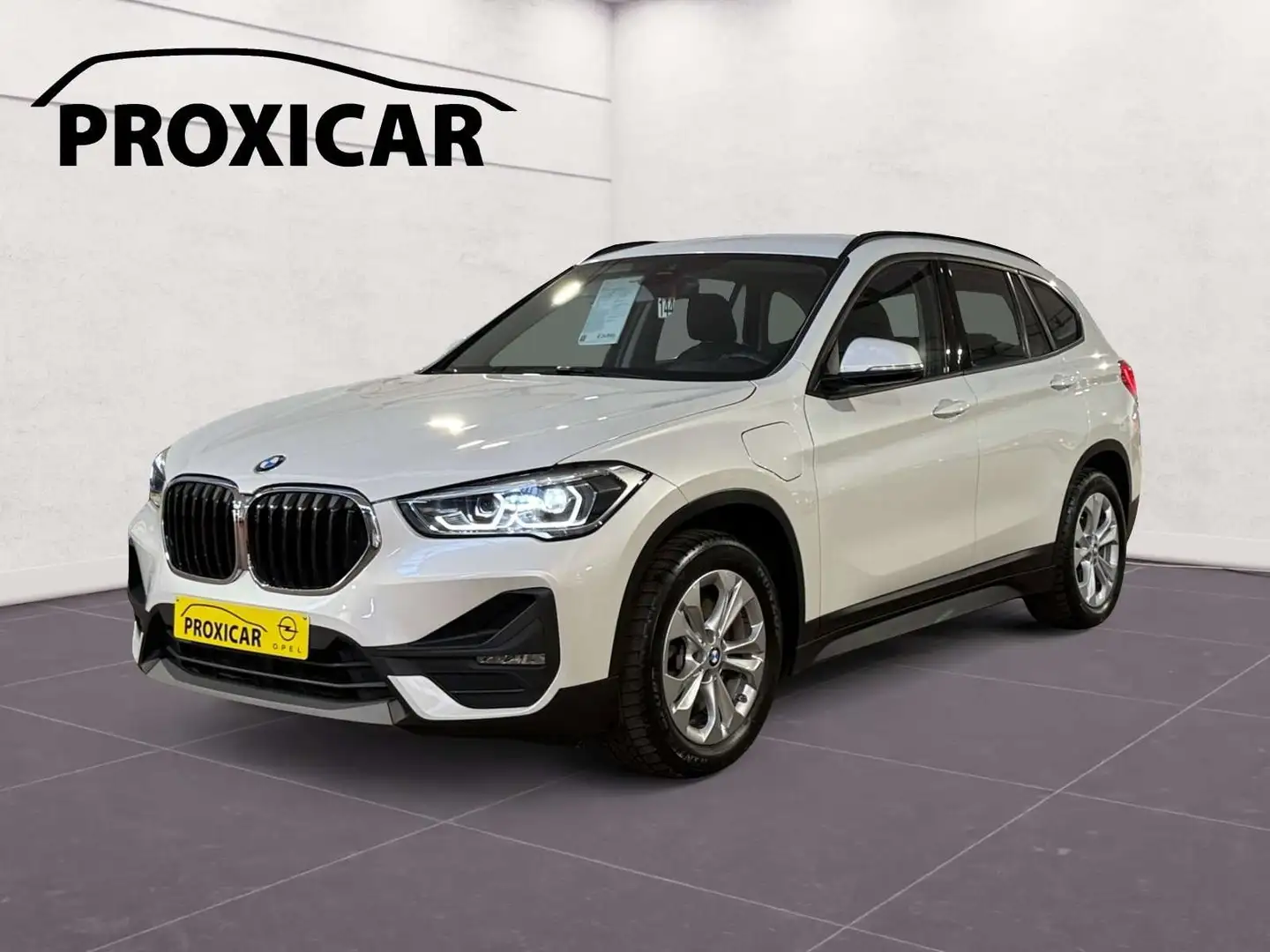 BMW X1 PHEV 1.5iA xDrive25e Automatique Airco*Cruise*GPS Blanc - 1