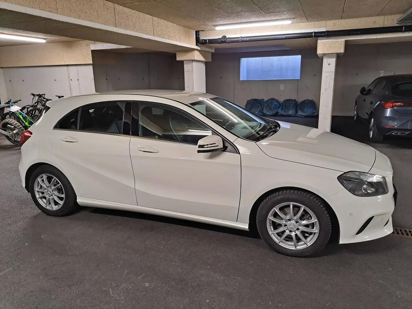Mercedes-Benz A 160 Austrian Edition Weiß - 1