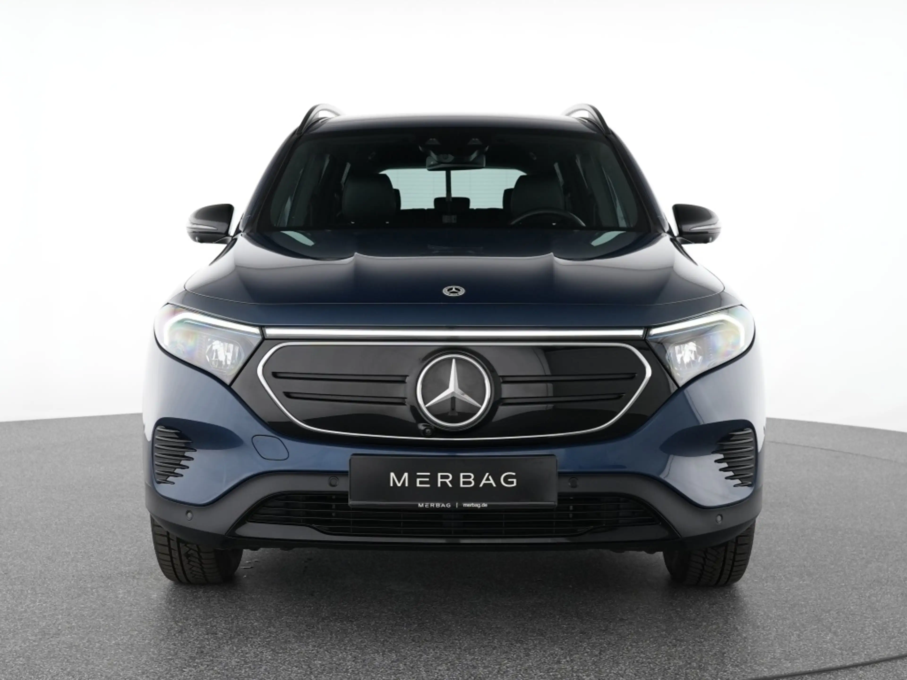 Mercedes-Benz EQB 300 4MATIC 360 ACC AUT HUD Kam. KeyLess LED — photo 2