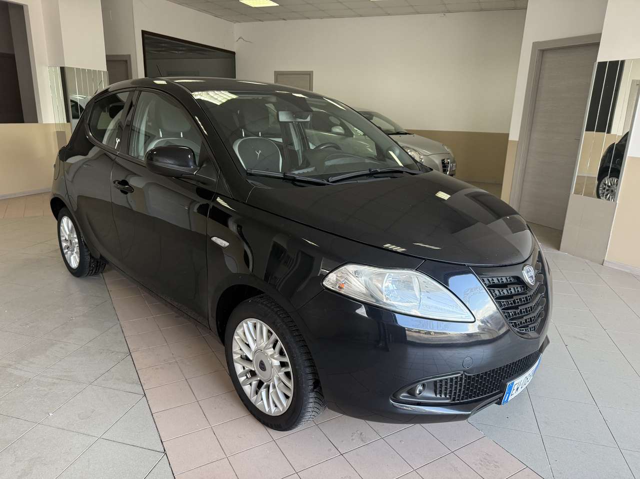 Lancia Ypsilon 1.3 mjt Platinum s&s 95cv