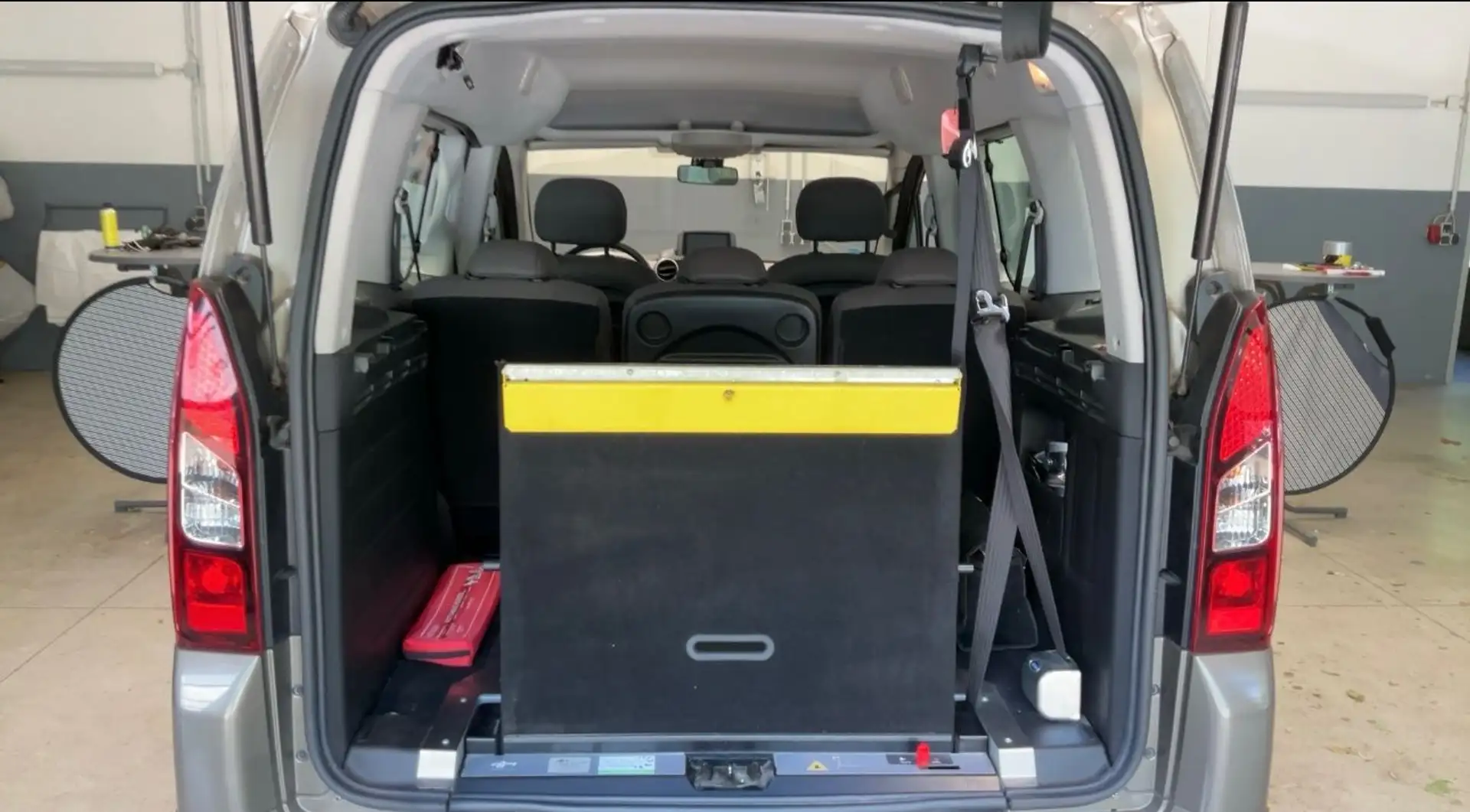 Citroen Berlingo 1,6l Selection Behindertengerecht-Rampe Beige - 2