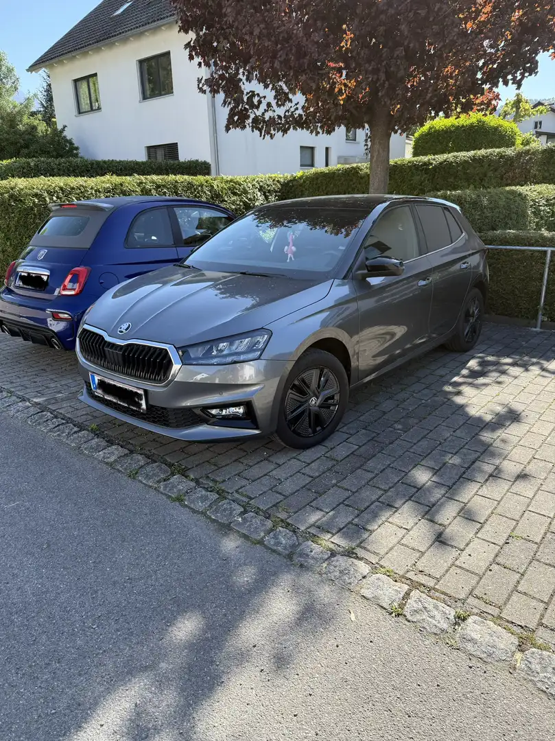 Skoda Fabia Style 1.0 Grau - 1