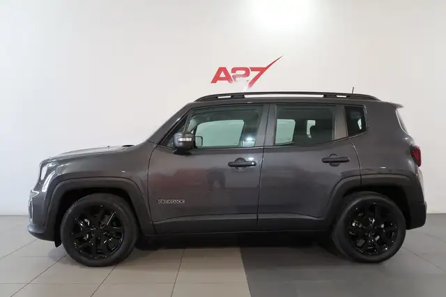 Jeep Renegade view 3