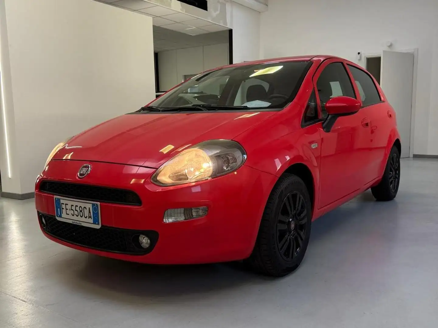 Fiat Punto Punto III 2012 5p 1.2 Lounge E6 Rot - 2