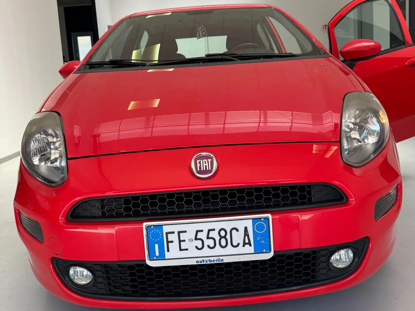 Fiat Punto Punto III 2012 5p 1.2 Lounge E6 Rosso - 1