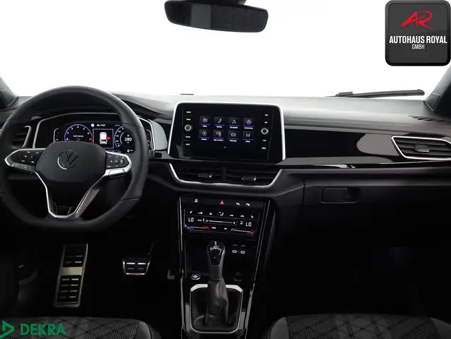 Volkswagen T-Roc view 10