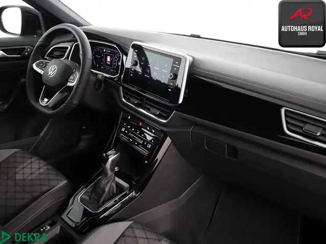 Volkswagen T-Roc view 9
