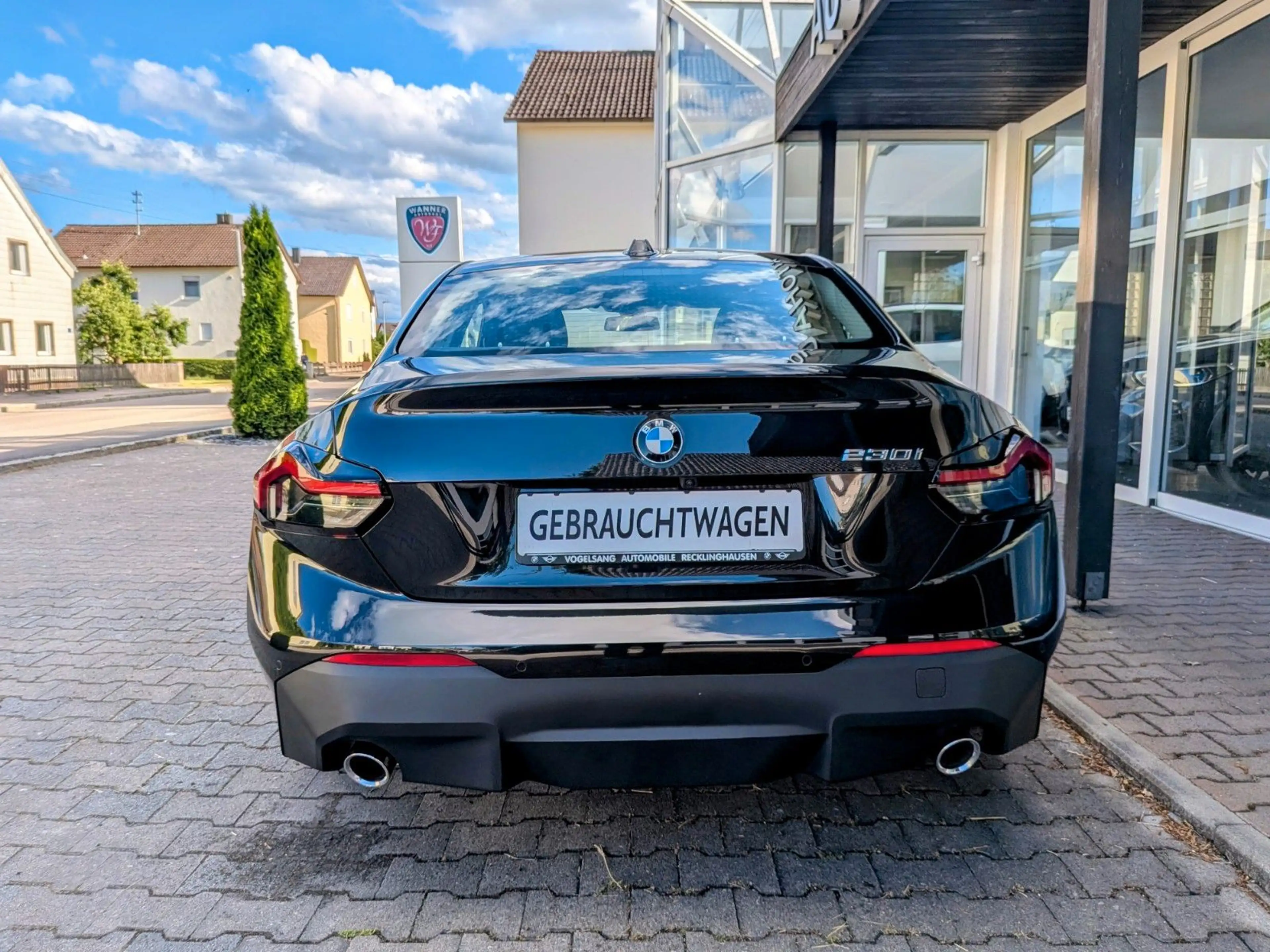 BMW 230 i Coupé — photo 7