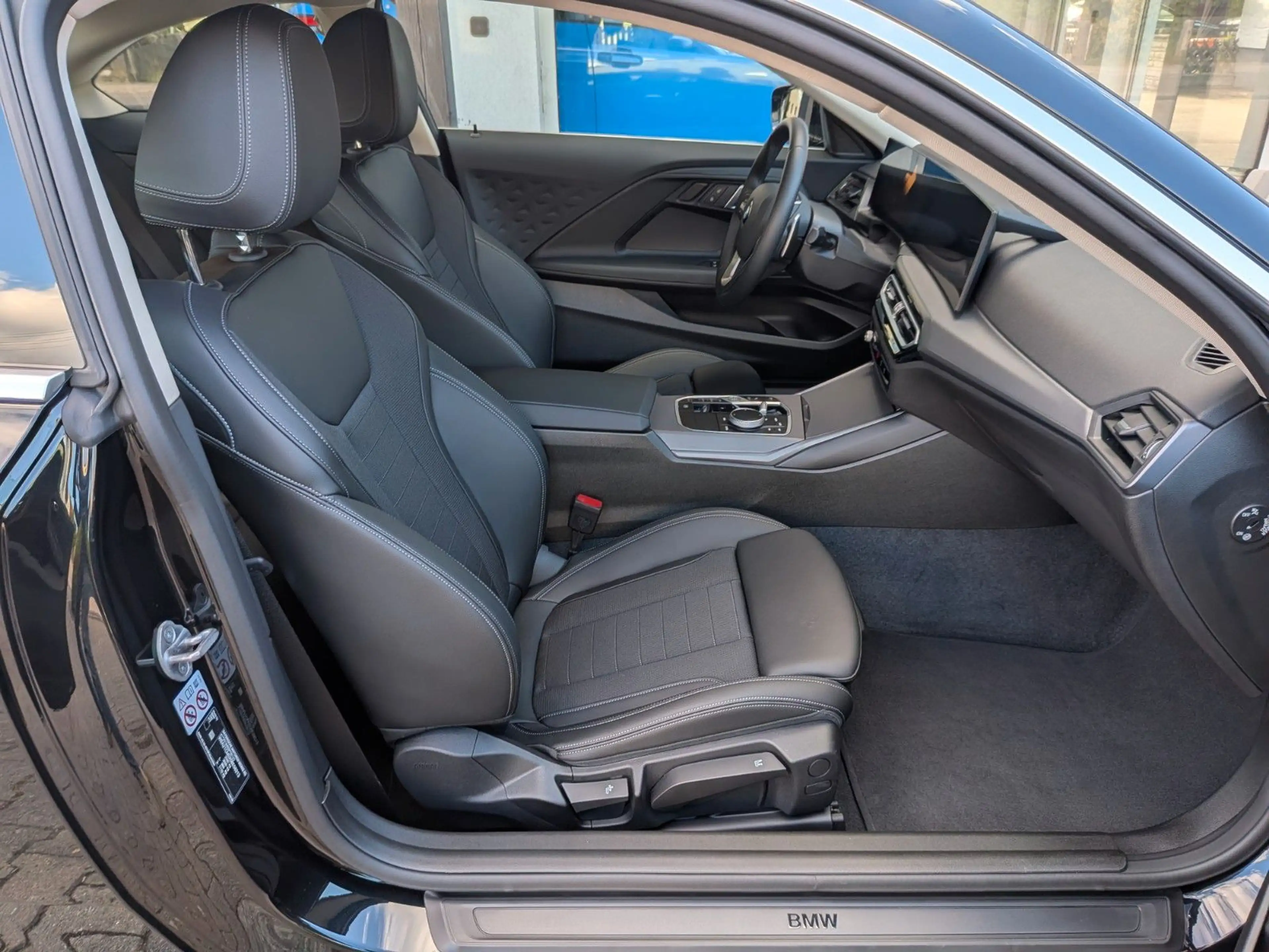 BMW 230 i Coupé — photo 10