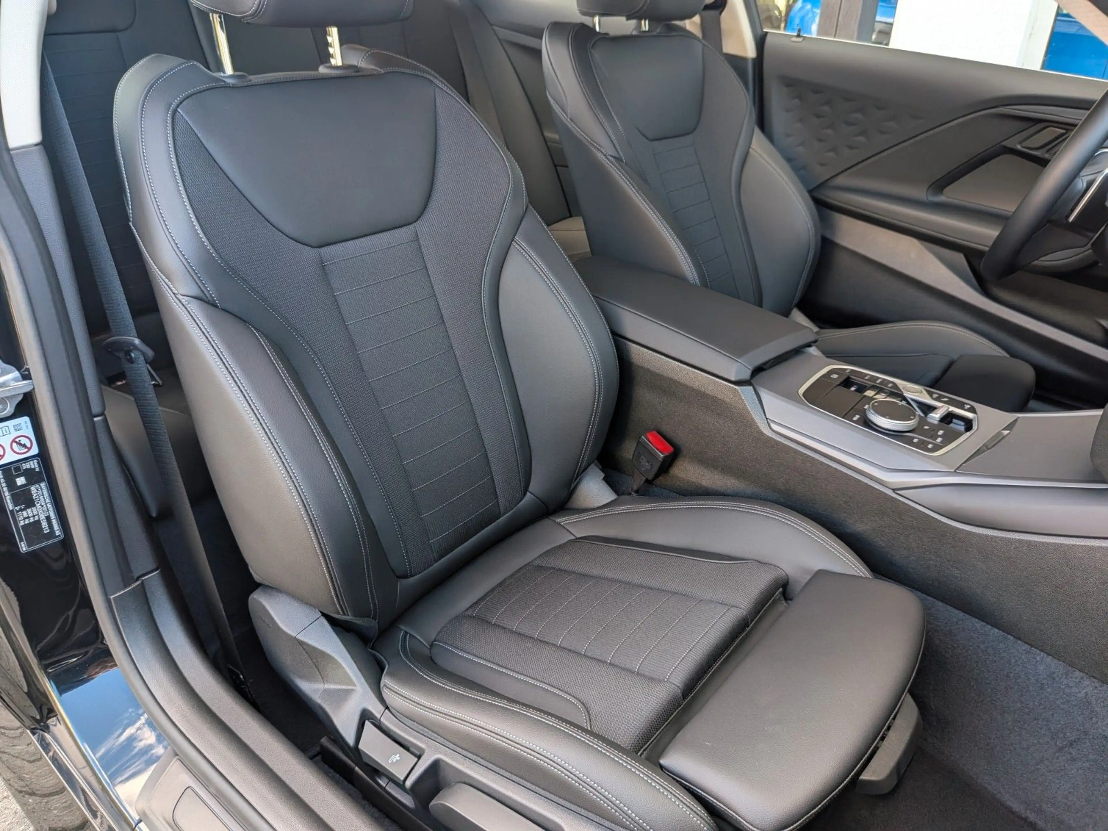 BMW 230 i Coupé — photo 9