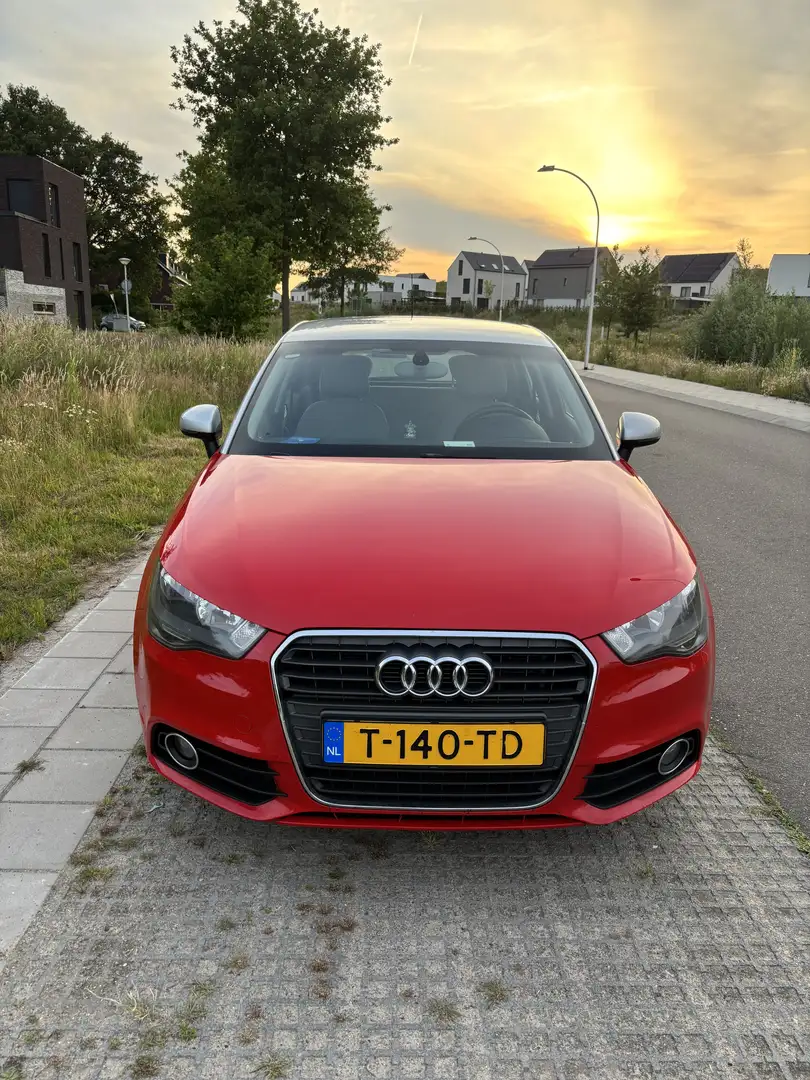 Audi A1 1.4 TFSI Sportback S line Sportpaket Rood - 1