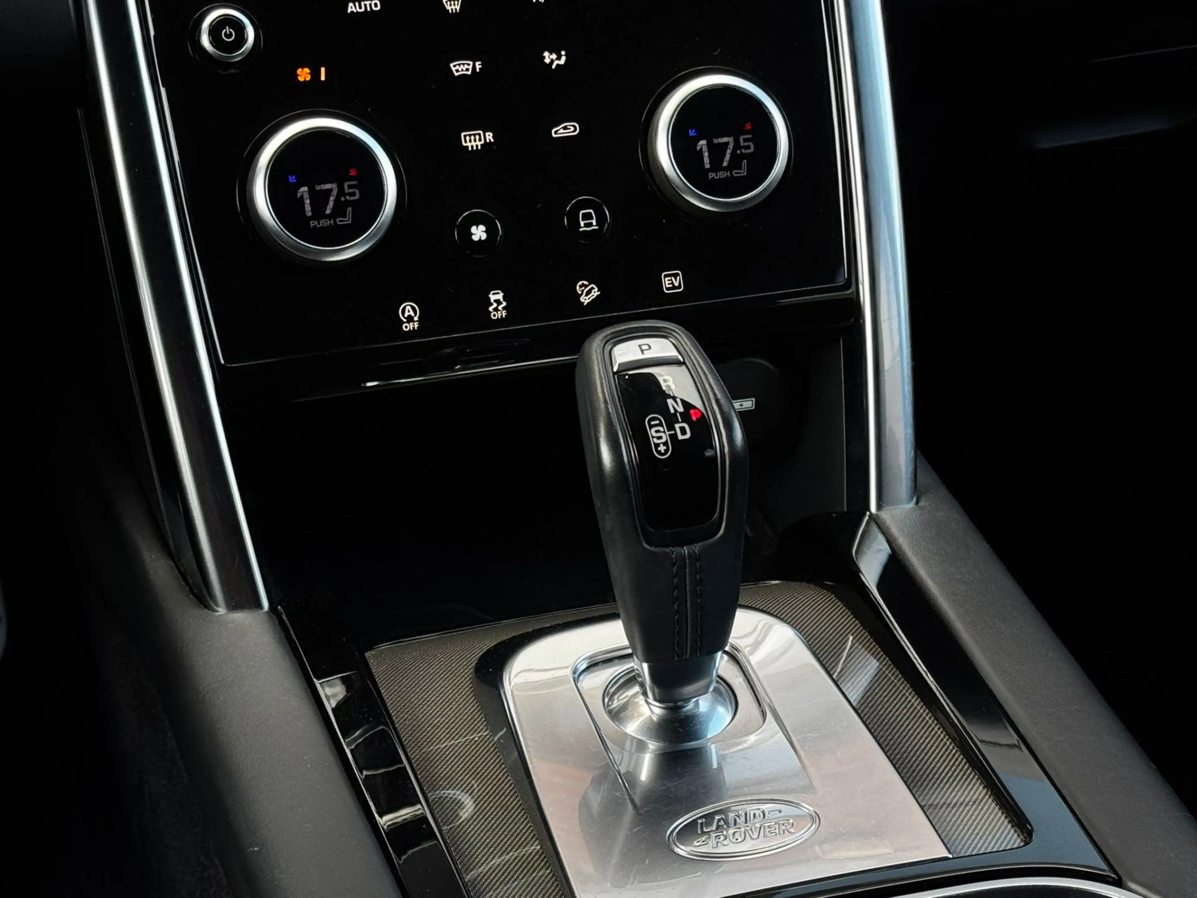 Land Rover Discovery Sport P300e 309PK R-Dynamic HSE Pano Head-UP 360 Camera — photo 47