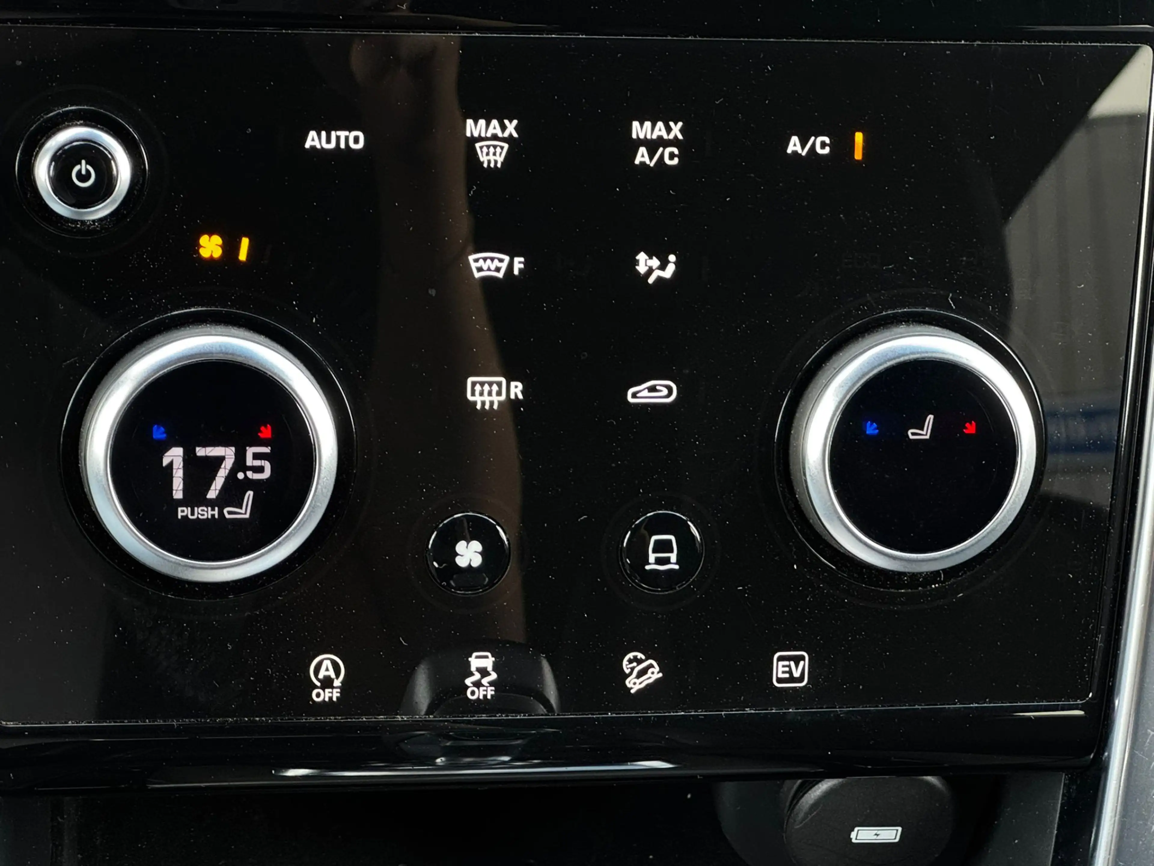 Land Rover Discovery Sport P300e 309PK R-Dynamic HSE Pano Head-UP 360 Camera — photo 35