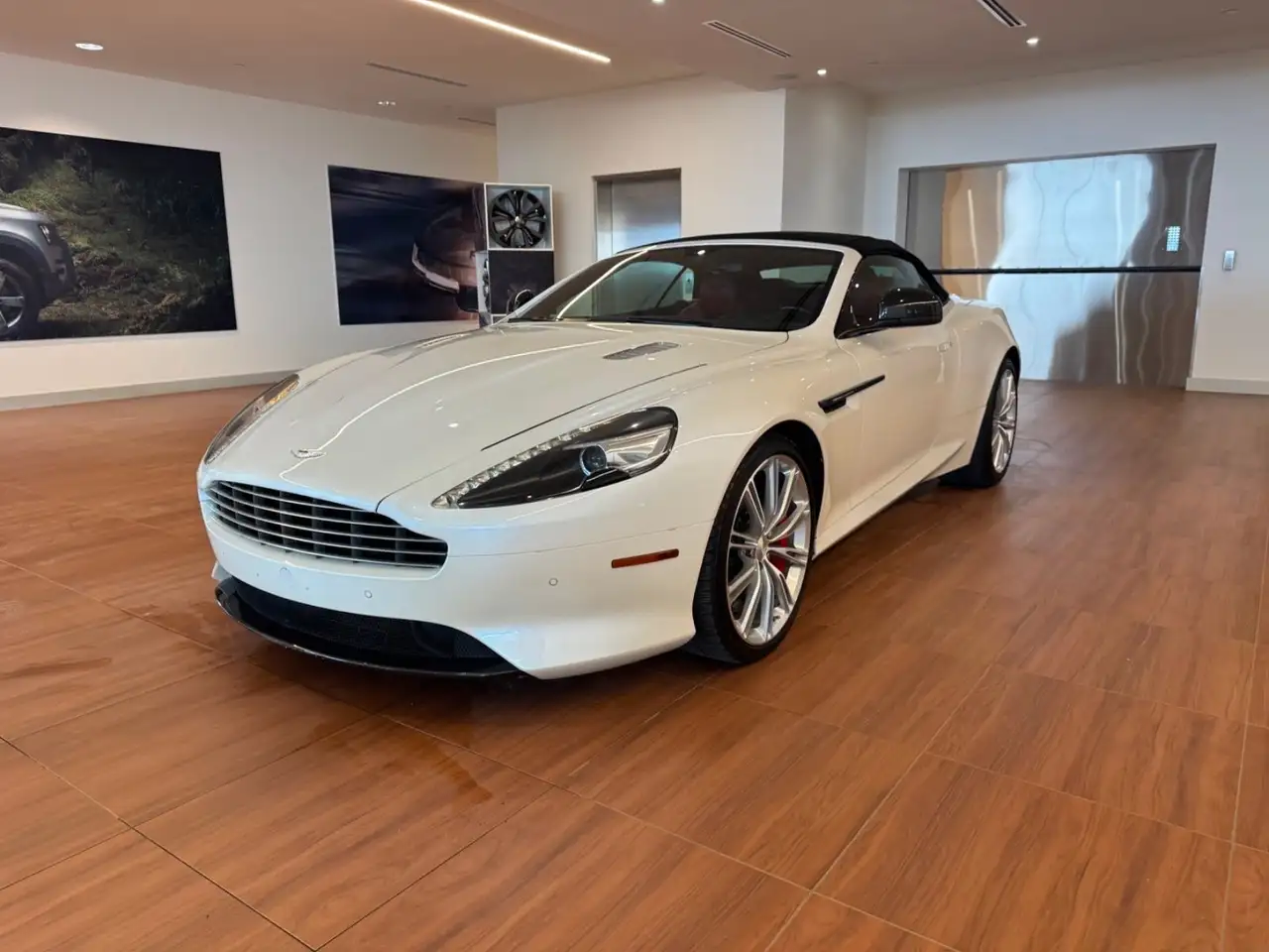 2015 Aston Martin DB9
