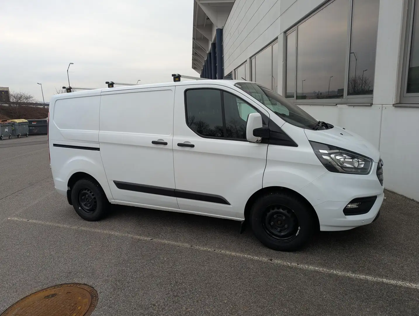 Ford Transit Custom Transit Custom 2,0 TDCI L1H1 300 Trend Weiß - 2