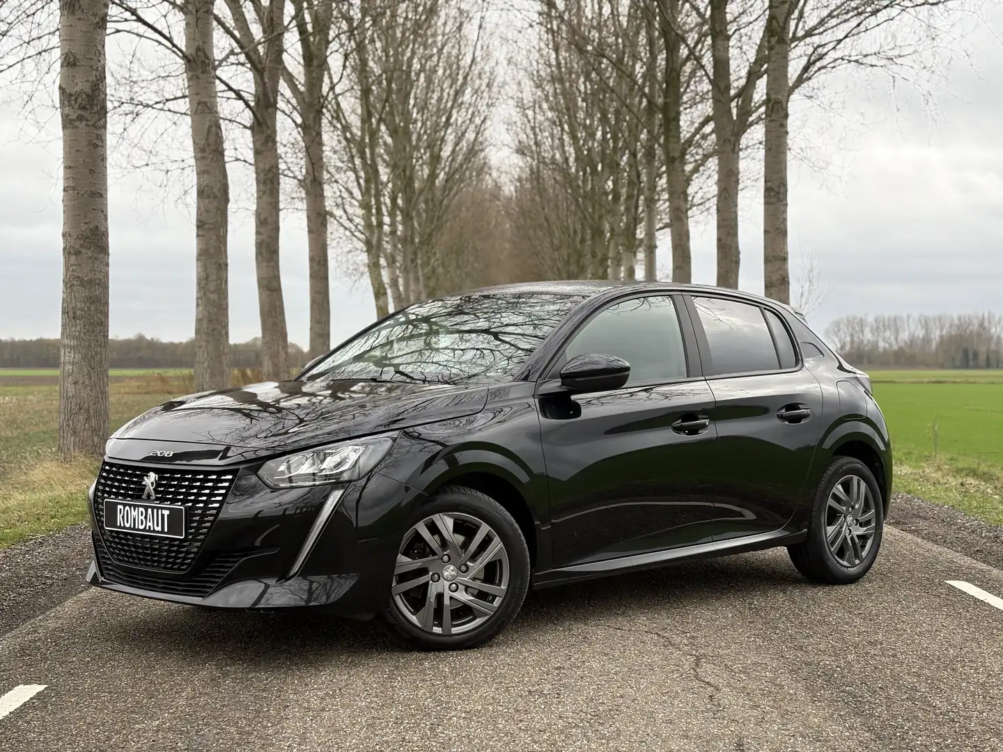 Peugeot 208 1.2 PureTech / 75 DKM / Bj2021 / AIRCO / NWE RIEM - 1