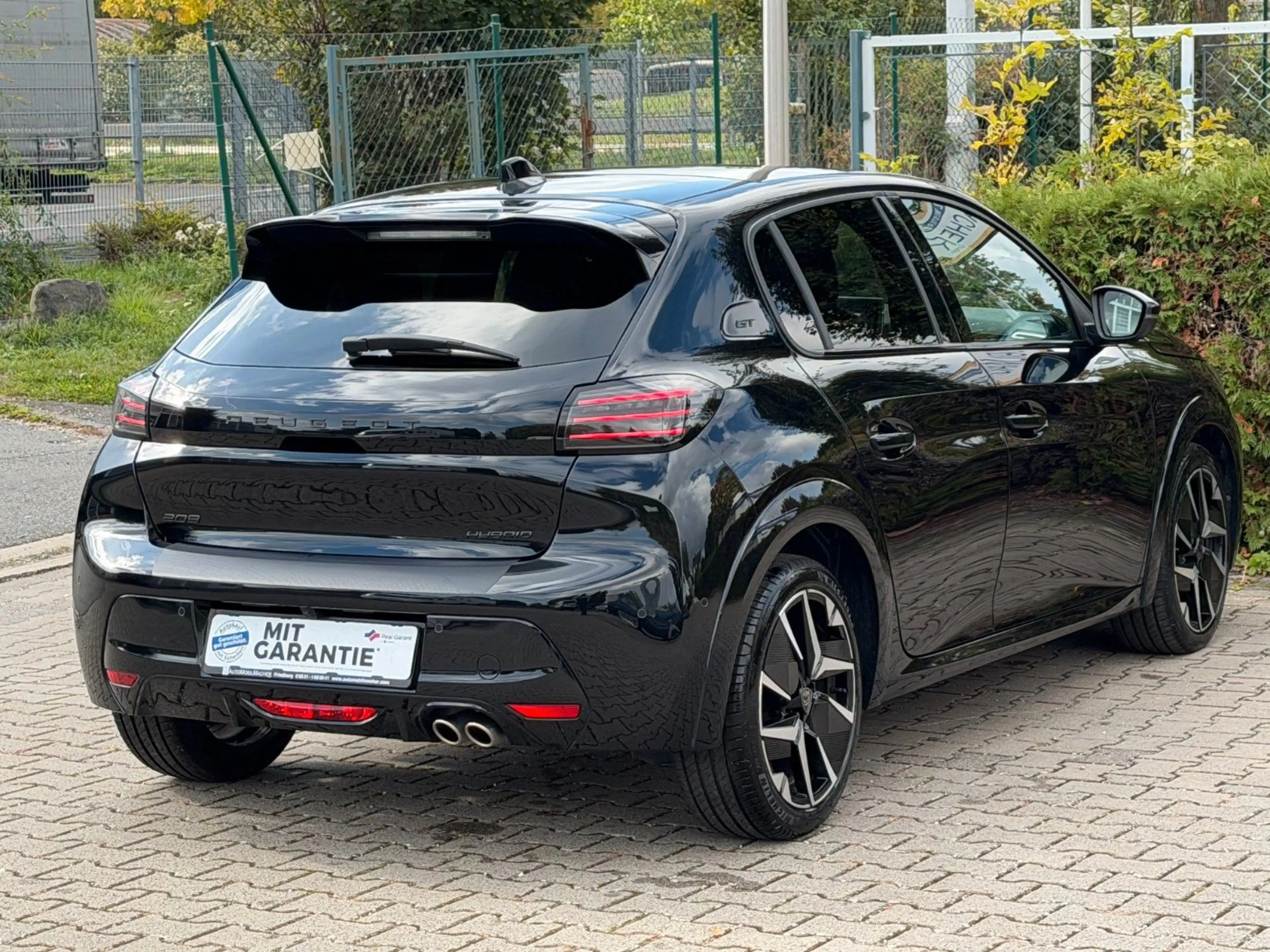 Peugeot 208 GT Hybrid 136 e-DSC6 Automatik — photo 6