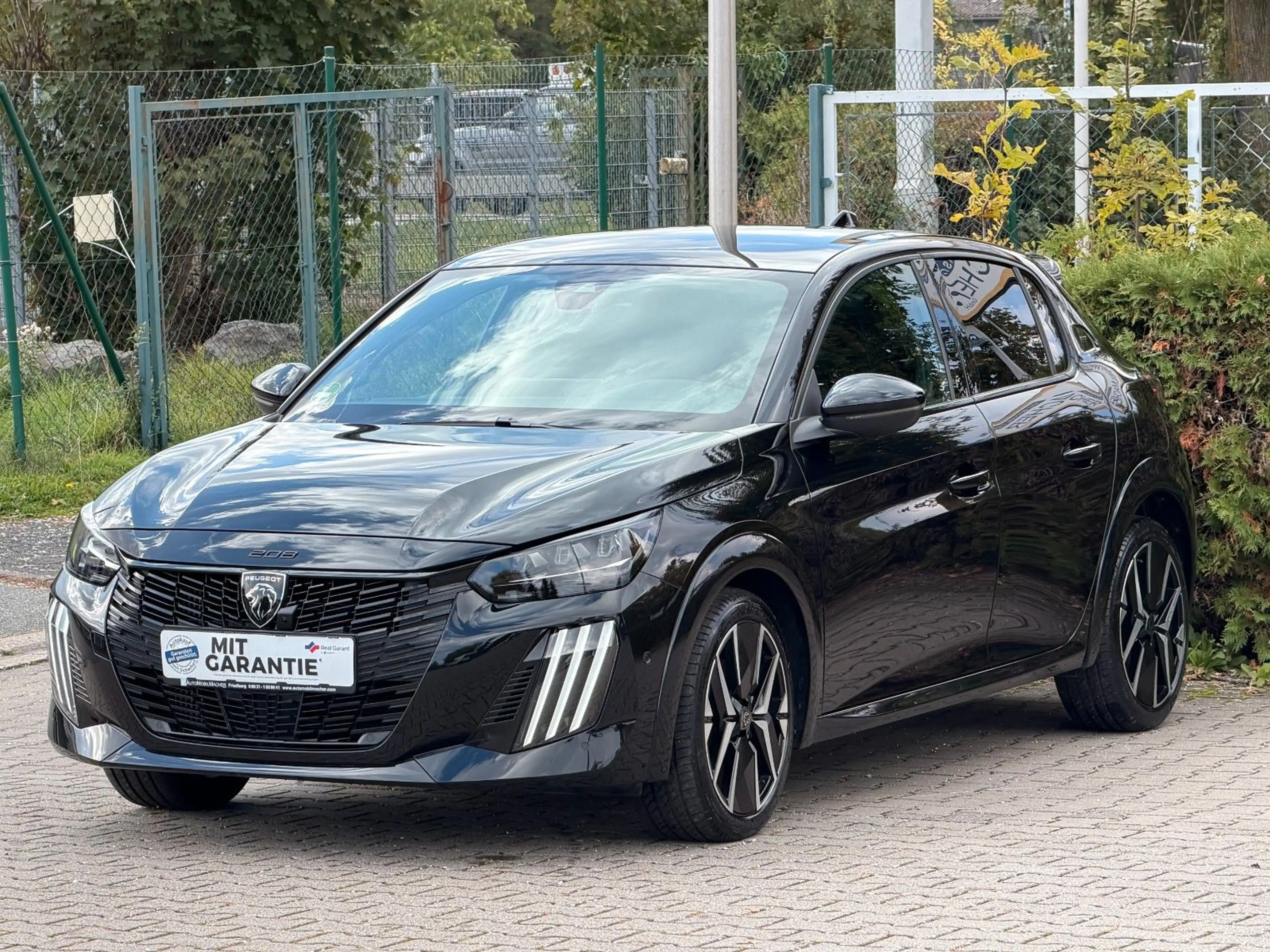 Peugeot 208 GT Hybrid 136 e-DSC6 Automatik — photo 2