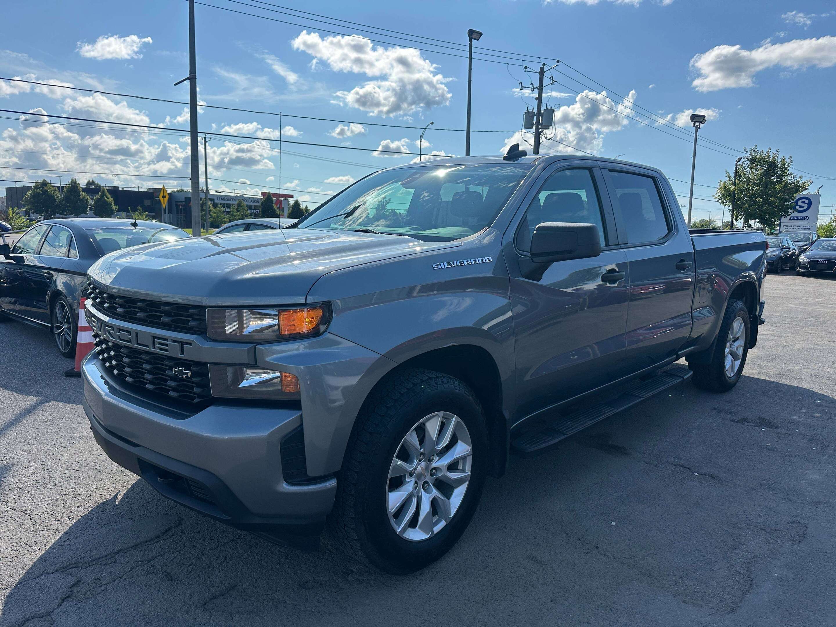 2022 Chevrolet Silverado 1500 LTD Custom