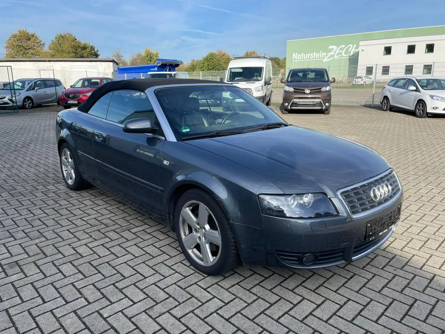 Audi A4 1.8 T Grau - 1