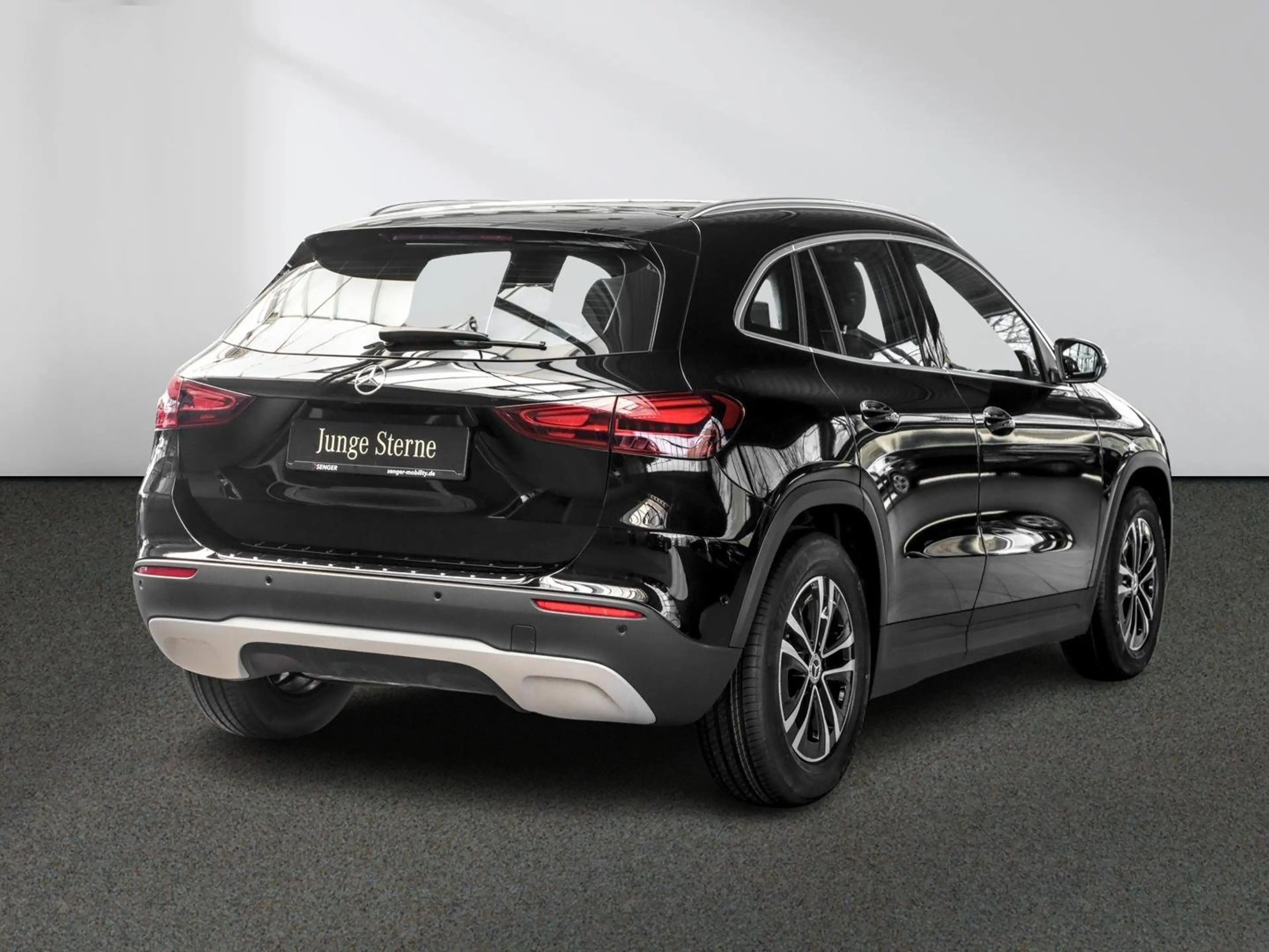 Mercedes-Benz GLA 200 Rückfahrkamera Sitzheizung MBUX-Navi LED — photo 3