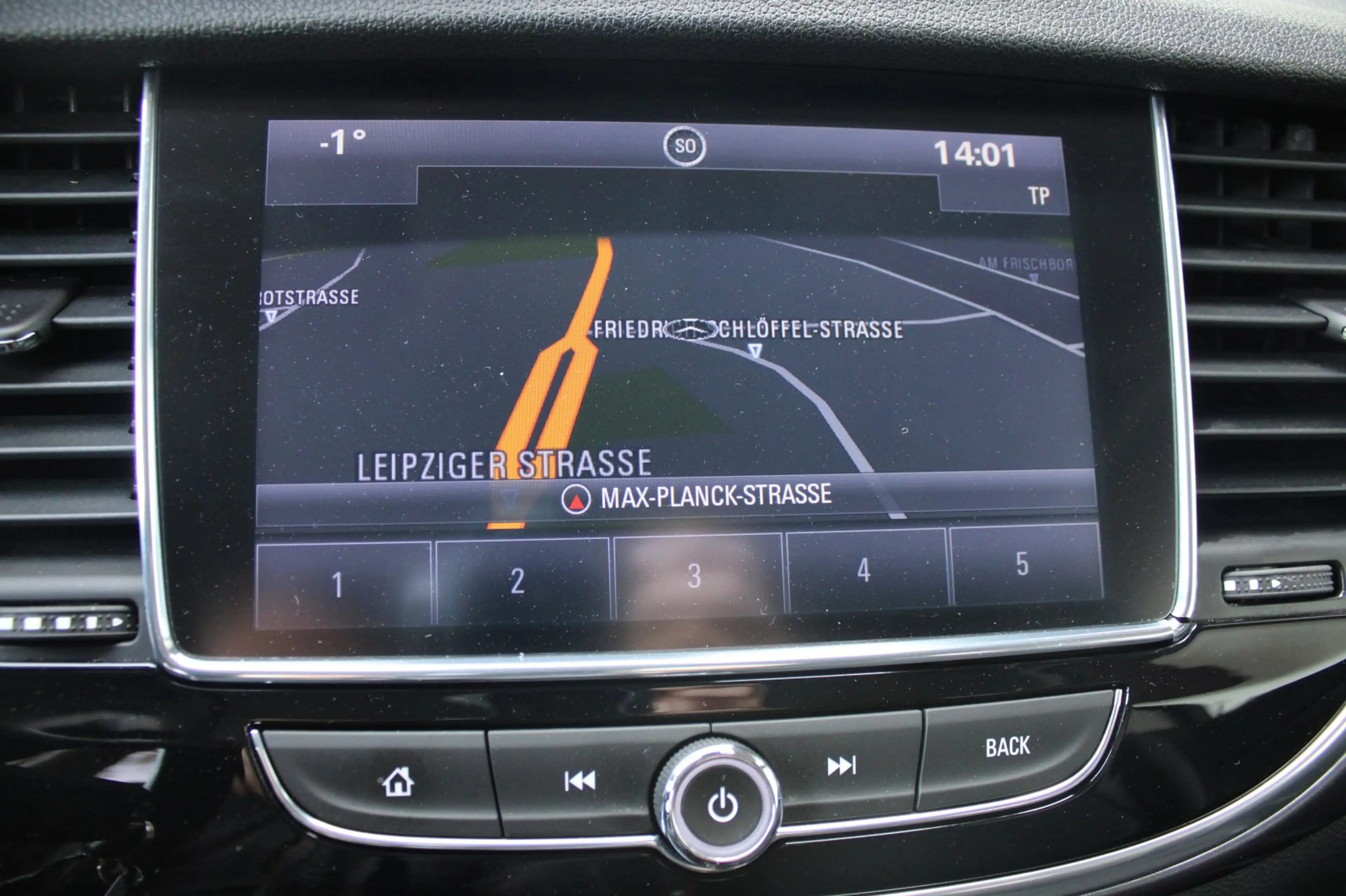 Opel Mokka X 1.6 D Innovation Teilleder LED Navigation Sitzhzg — photo 9