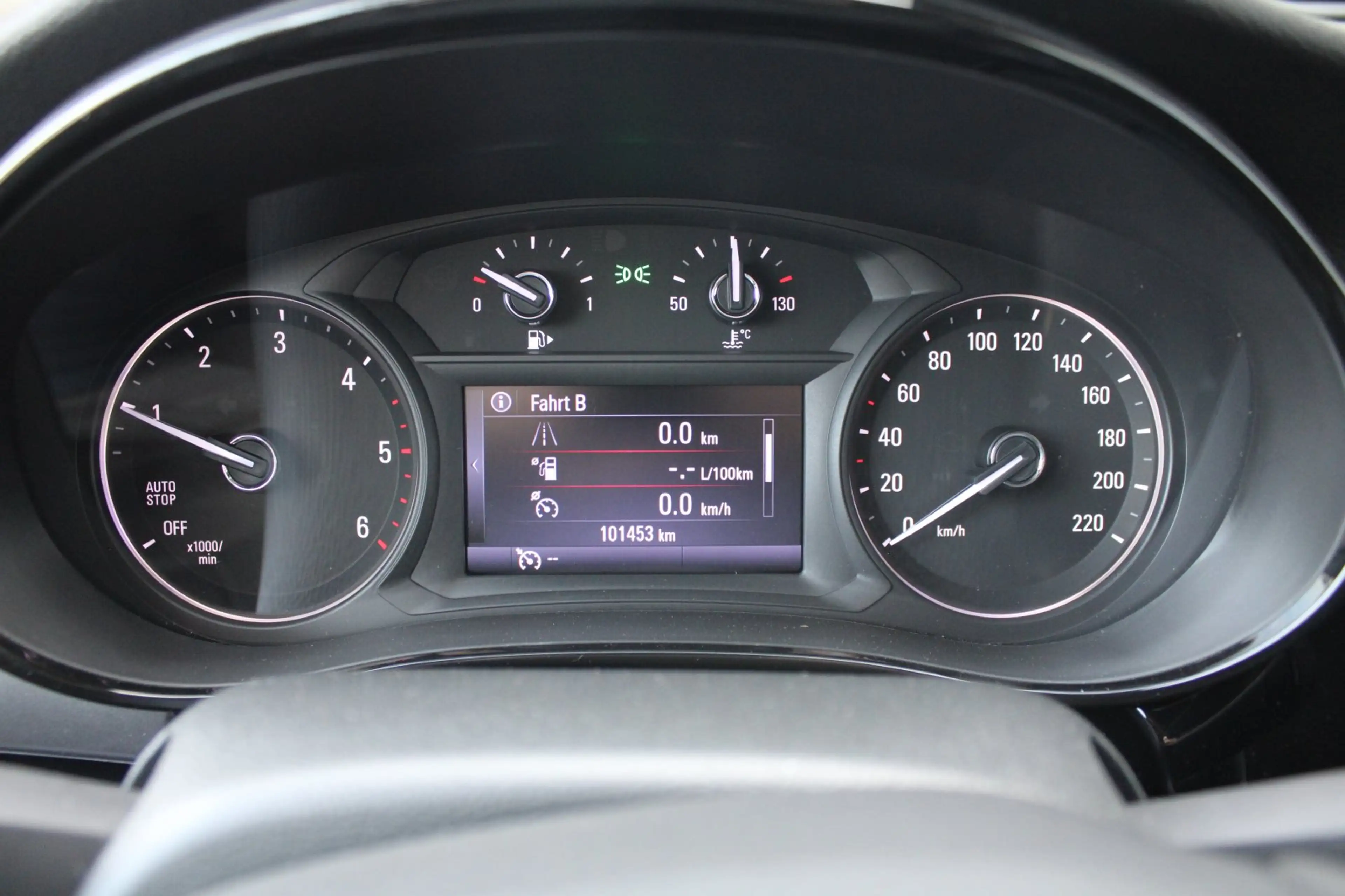 Opel Mokka X 1.6 D Innovation Teilleder LED Navigation Sitzhzg — photo 8