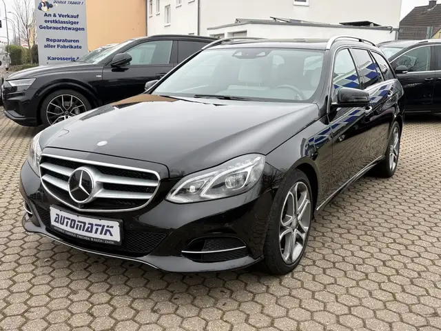 Mercedes-Benz E 400 T-Modell*AVANTGARDE*360°*LEDER*SCHIEBEDACH