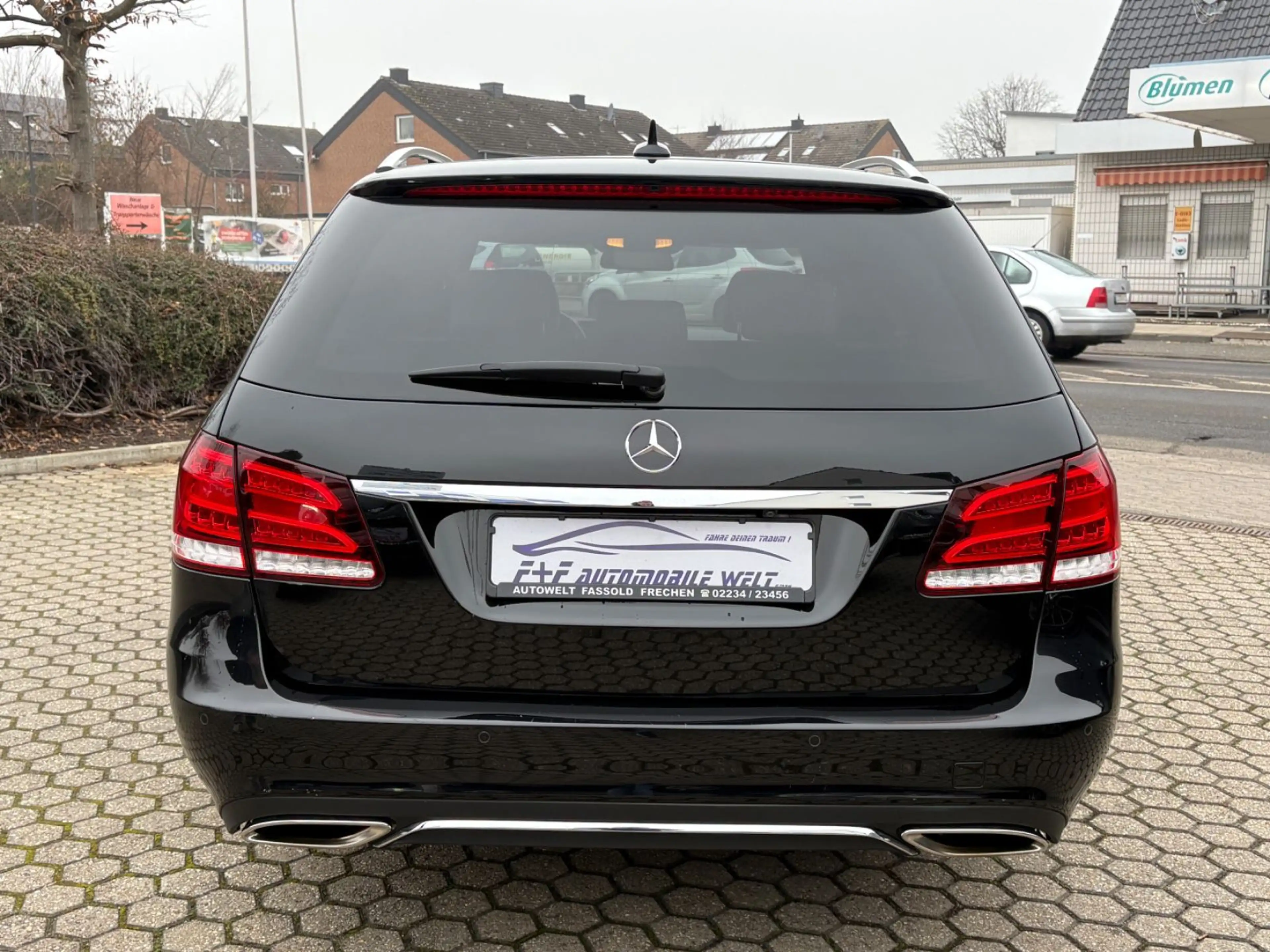 Mercedes-Benz E 400 T-Modell*AVANTGARDE*360°*LEDER*SCHIEBEDACH — photo 14