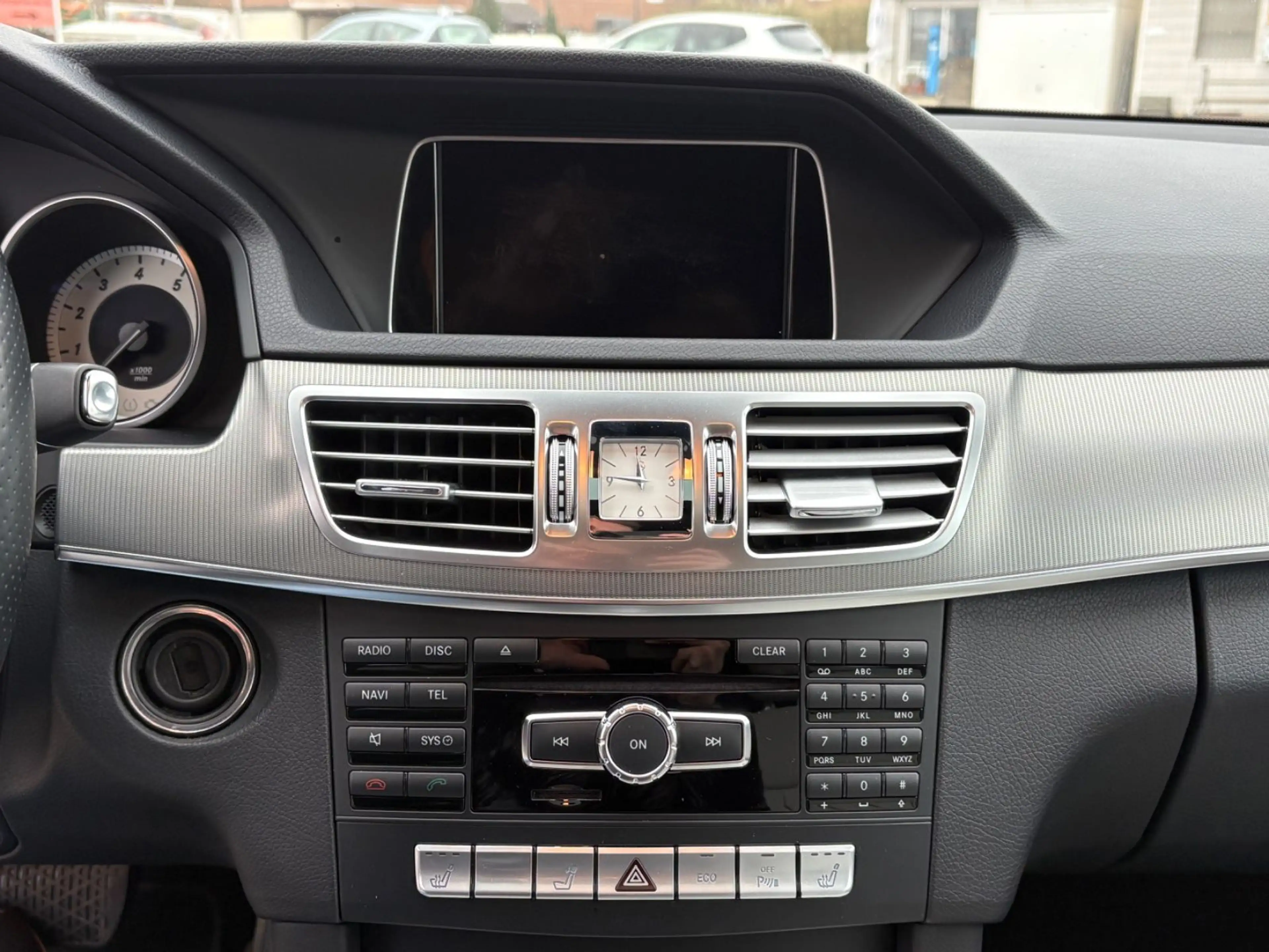 Mercedes-Benz E 400 T-Modell*AVANTGARDE*360°*LEDER*SCHIEBEDACH — photo 10
