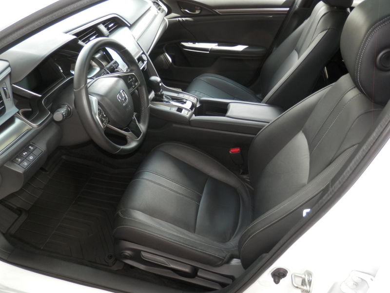Honda Civic 1,0 VTEC Turbo Executive CVT Aut. — photo 9