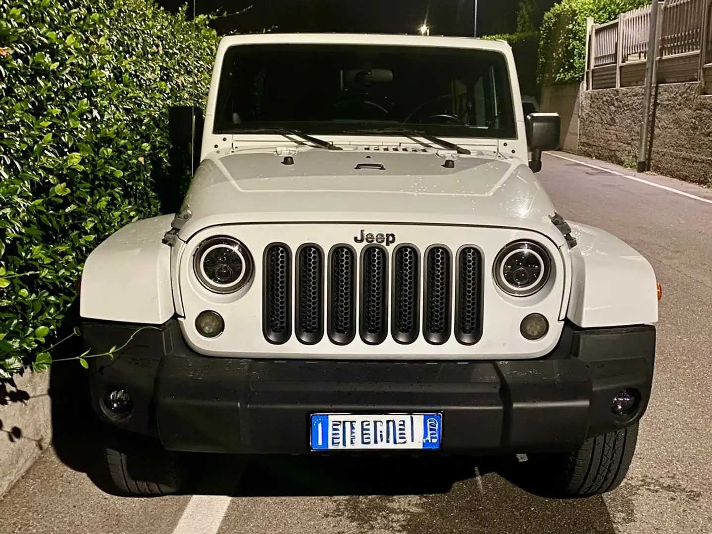 Jeep Wrangler Unlimited 2.8 crd Sahara auto Bianco - 1