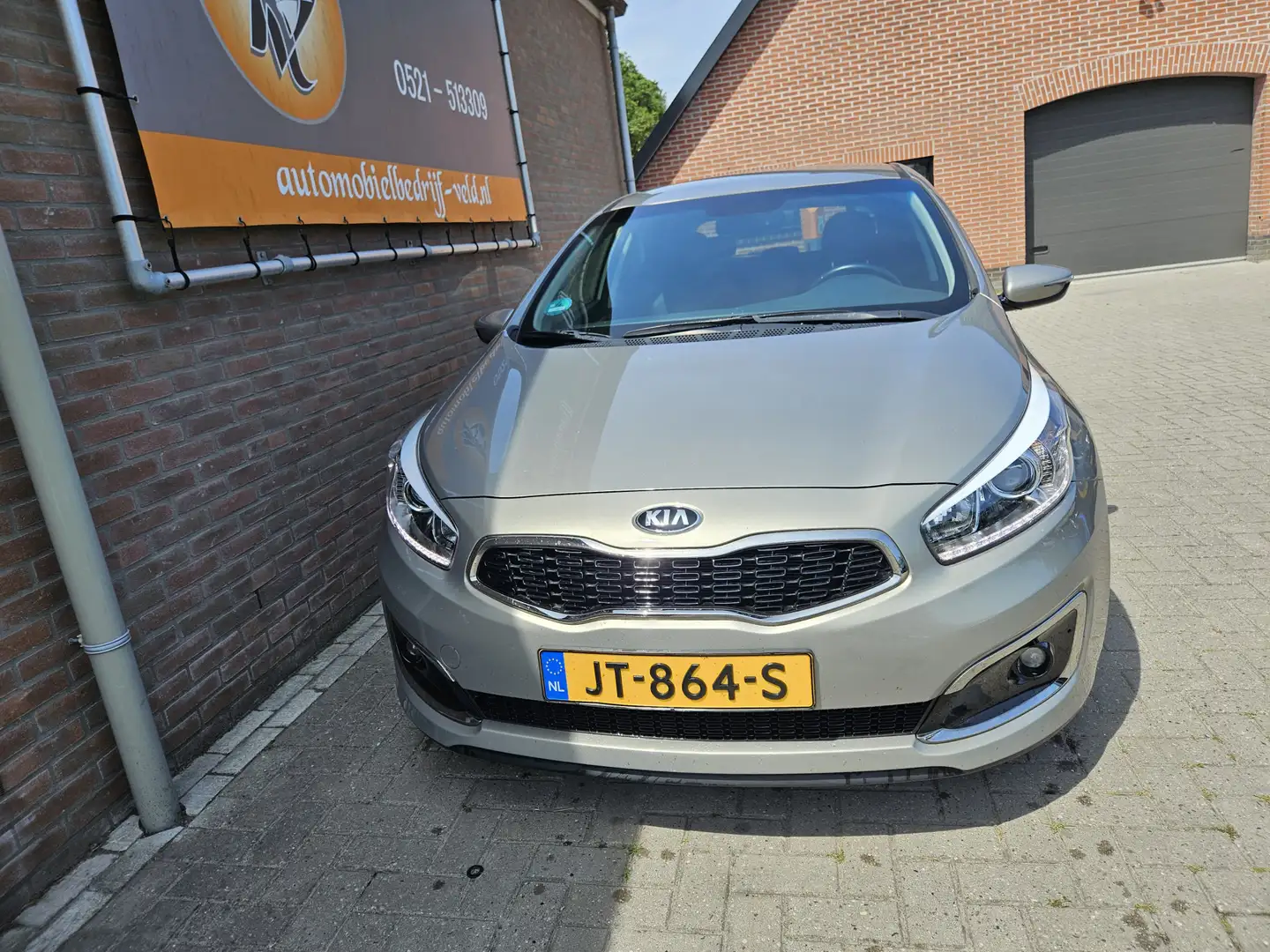 Kia Ceed / cee'd 1.6 GDI DynamicLine Grijs - 2