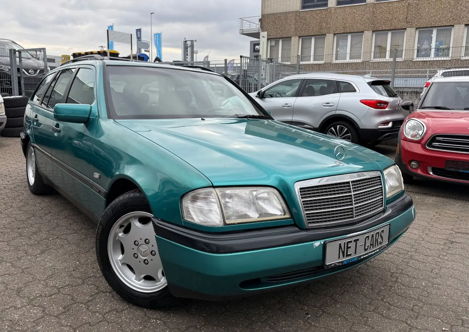Mercedes-Benz C 180 T Edition Klima*Glasschiebedach*TÜV 06/26 Albastru - 1