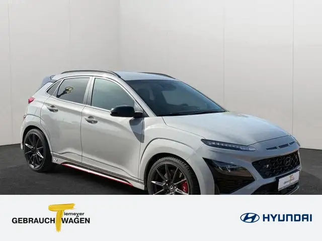 Hyundai Kona view 3