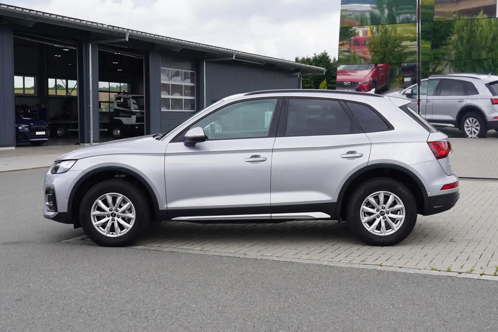 Audi Q5 45 TFSI quattro S-Line int AHK Panoramadach Silber - 2