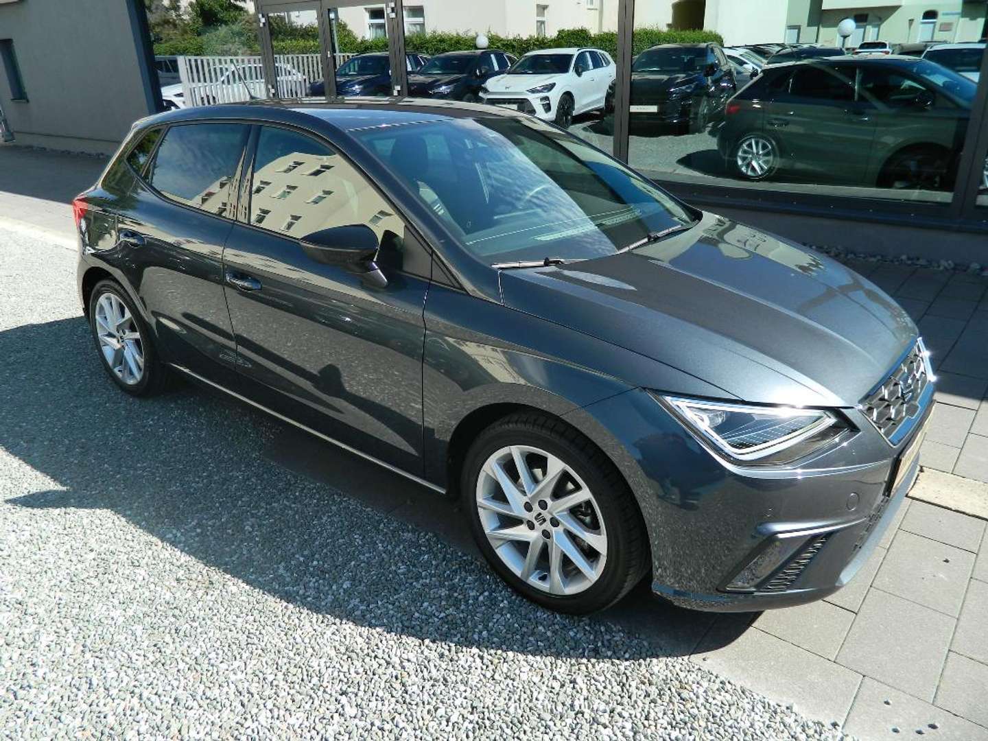 Seat Ibiza nuo 317 €/ mėn Benzinas 2023m. Sedanas Automatinė