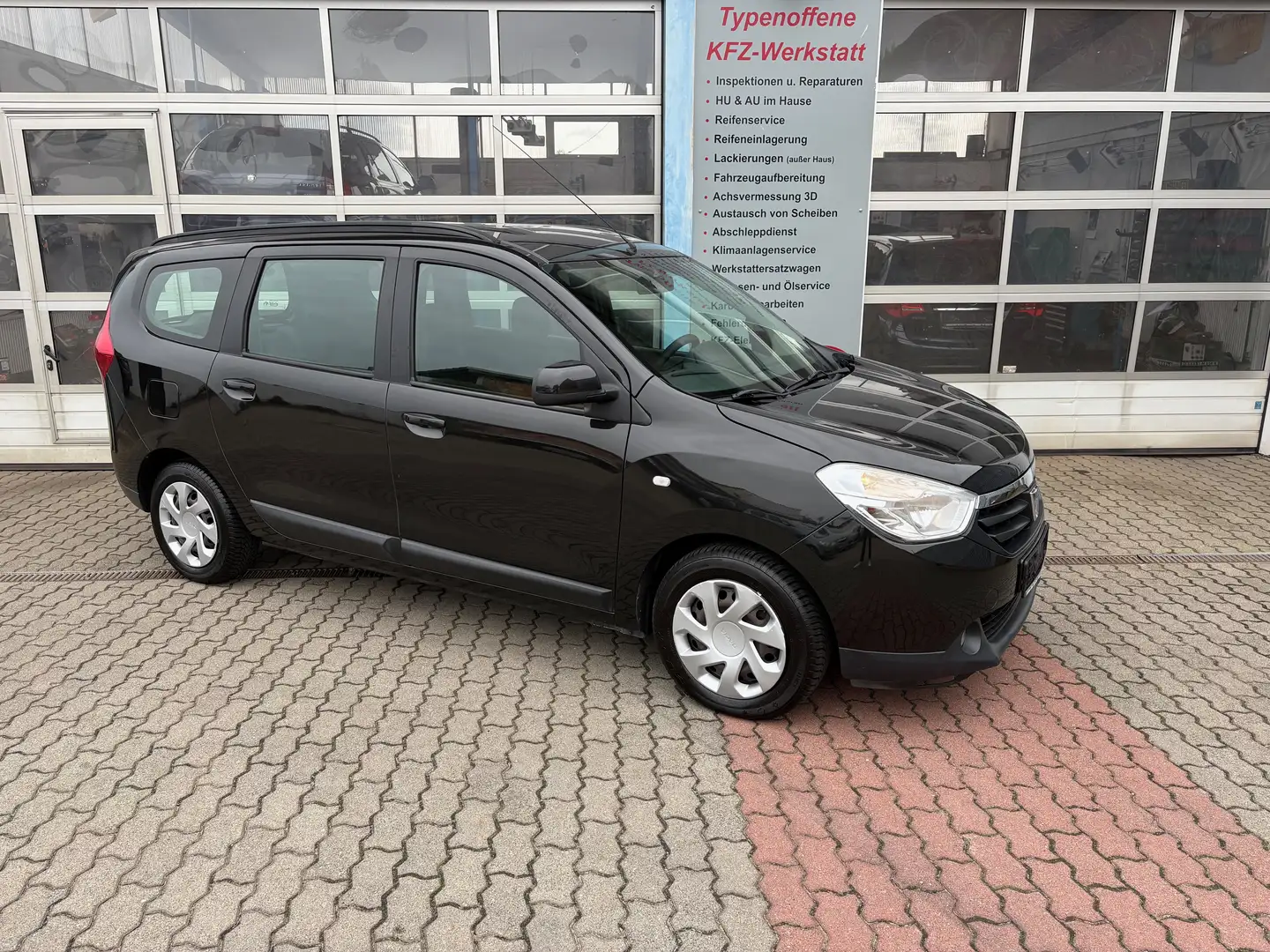 Dacia Lodgy 1,2 , Tempomat, HU/AU neu Schwarz - 1