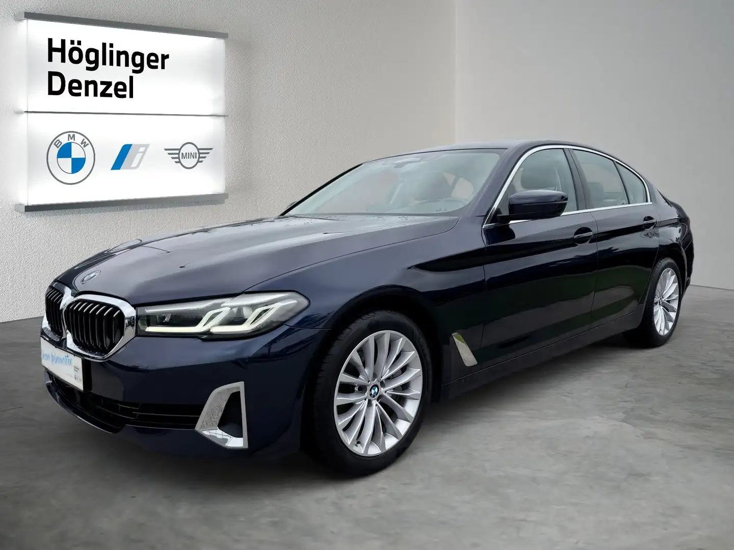 BMW 530 d xDrive Blau - 2