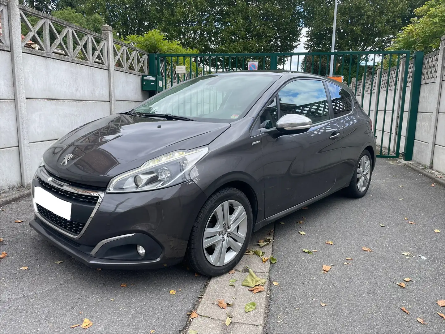 Peugeot 208 1.6 BlueHDi 100ch BVM5 Allure - 2