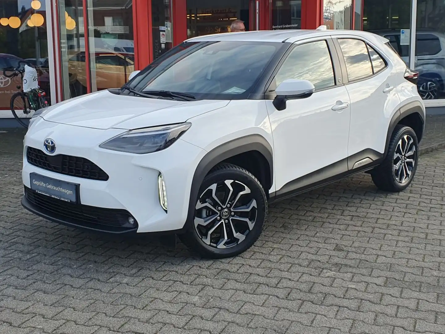 Toyota Yaris Cross Hybrid 1.5 VVT-i Team Deutschland Weiß - 2