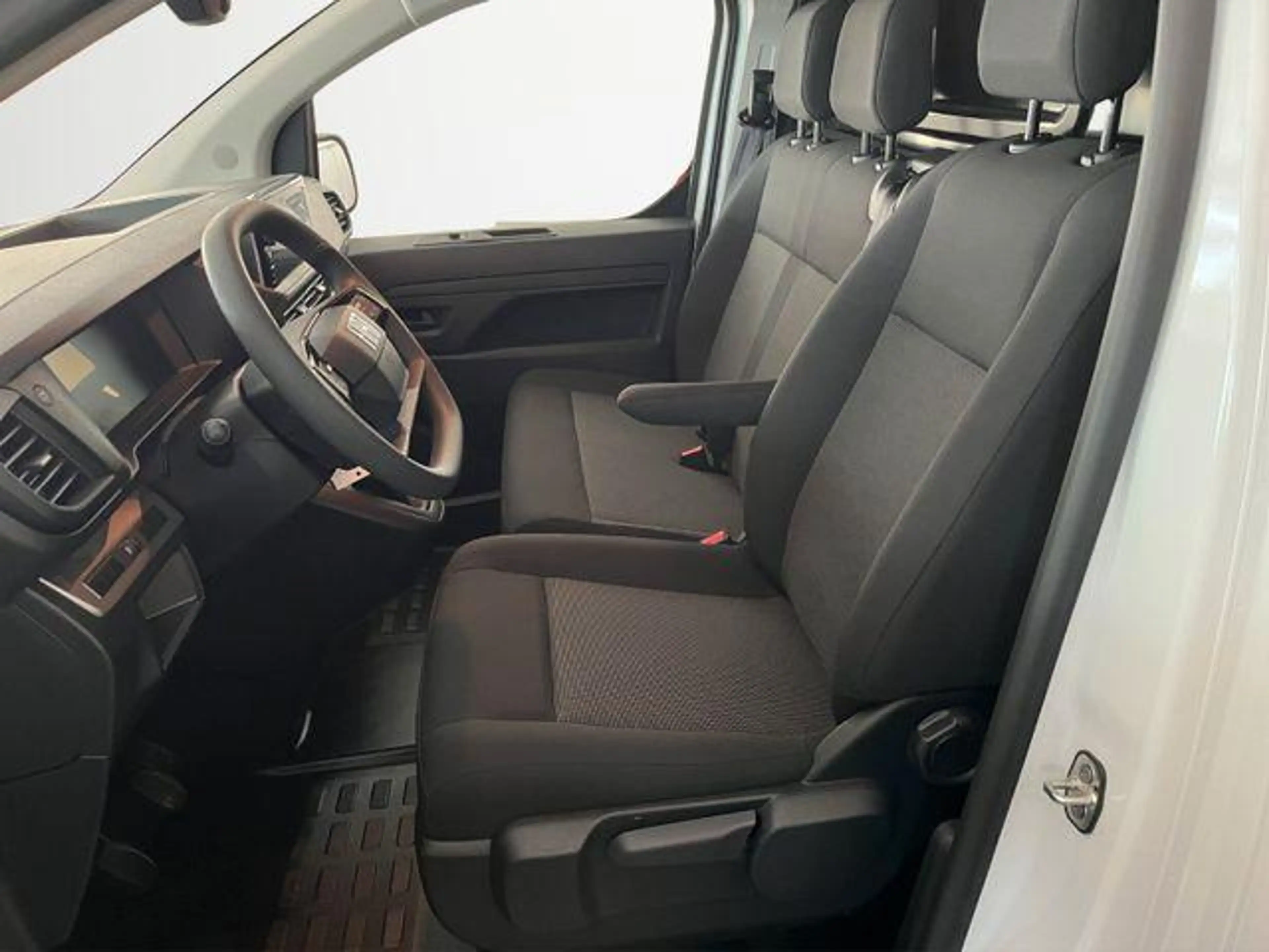 Fiat Scudo L2 Kasten 1.5 120PS/CITY PAKET/40% 88 kW (120 P... — photo 6