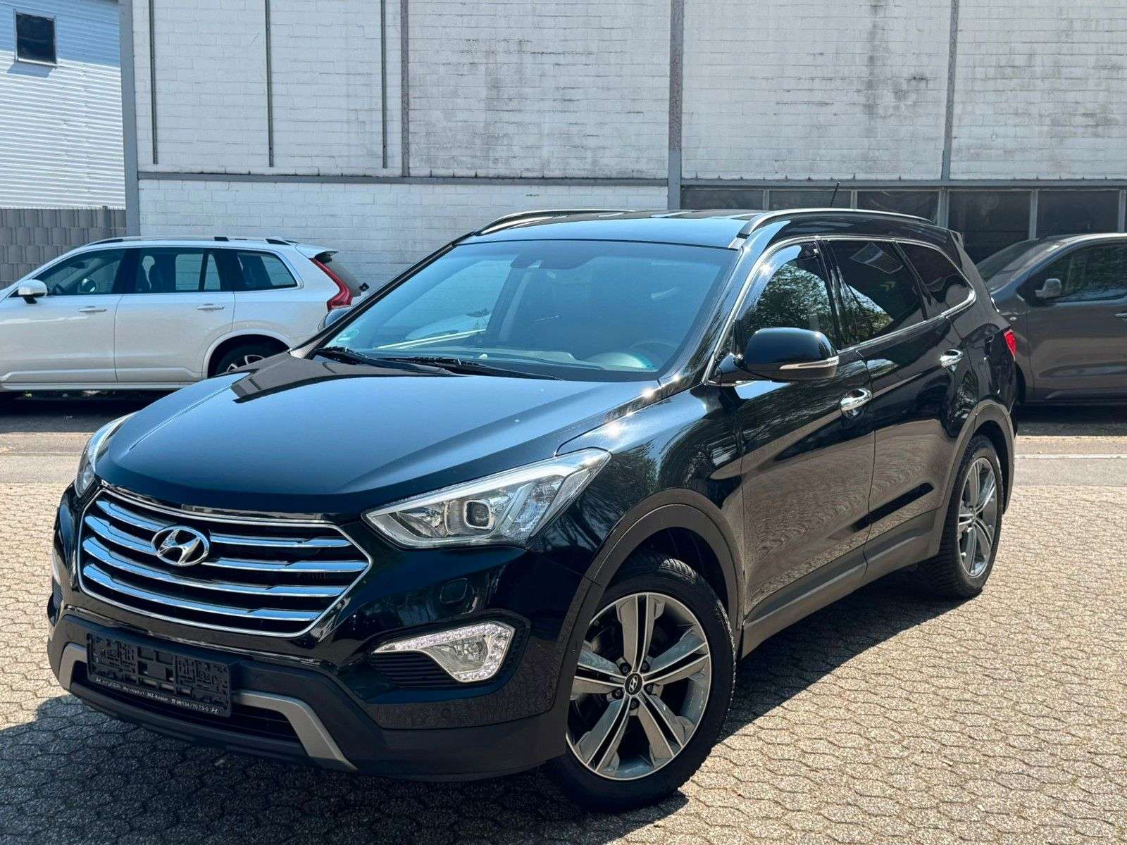 Second hand Hyundai Grand Santa Fe 2.2