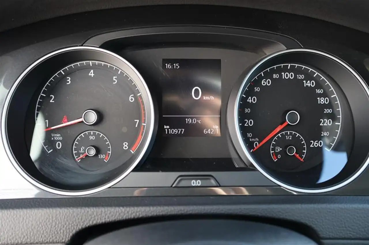 Volkswagen Golf снимка Volkswagen Golf
