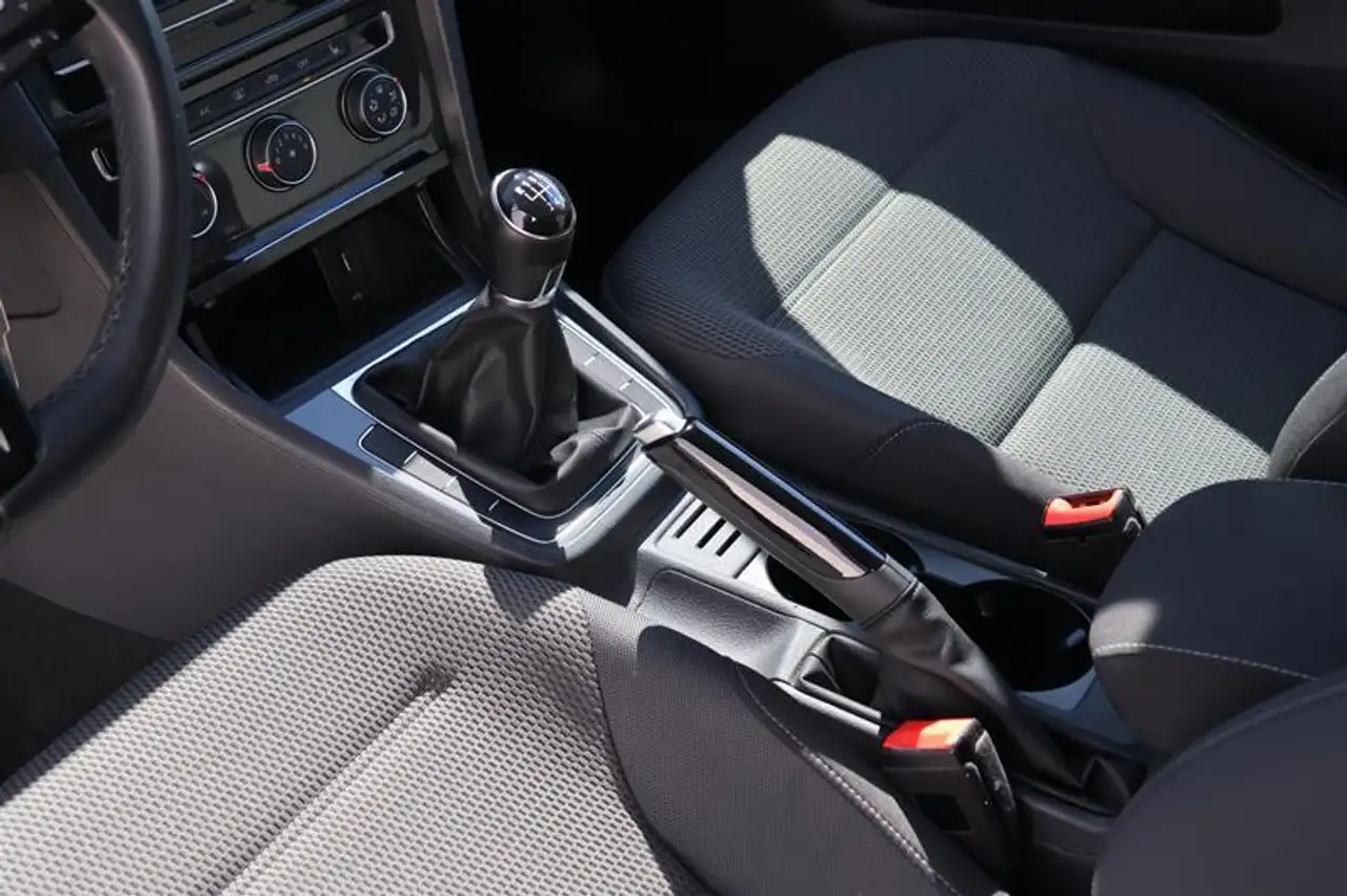 Volkswagen Golf снимка Volkswagen Golf