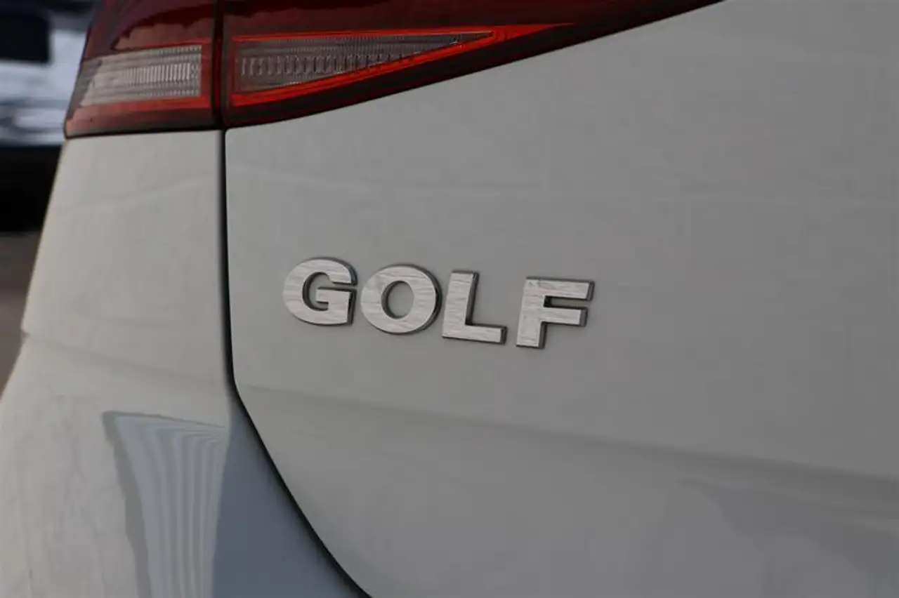 Volkswagen Golf снимка Volkswagen Golf